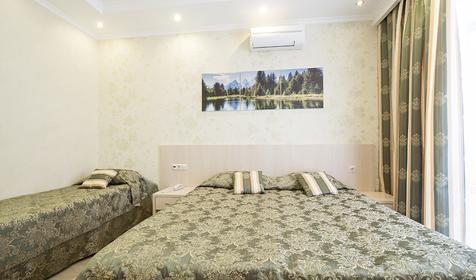 Трехместный Премиум. Ахиллеон Парк Бутик Отель, г. Геленджик, с. Кабардинка