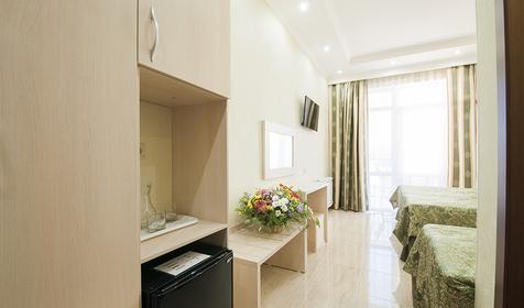 Трехместный Премиум. Ахиллеон Парк Бутик Отель, г. Геленджик, с. Кабардинка