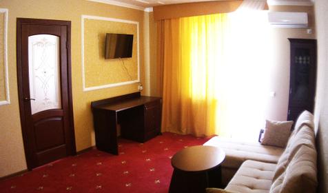 Двухкомнатный люкс. Отель Премьер, ст. Голубицкая