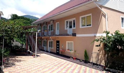 Гостевой дом У Кота, г. Сочи, пос. Лазаревское