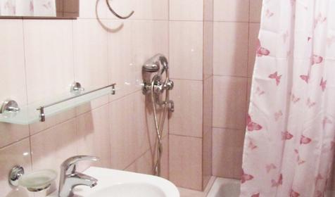 Двухместный номер с балконом. Гостевой дом У Кота, г. Сочи, пос. Лазаревское