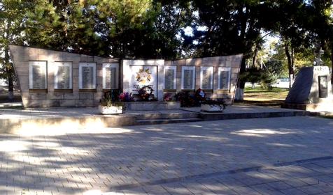 мемориал павшим воинам в Великую отечетсвенную.войну. Гостагаевская. Анапа