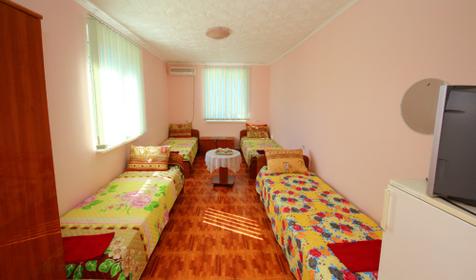 Четырехместный эконом. Гостевой дом Каталония, г. Анапа