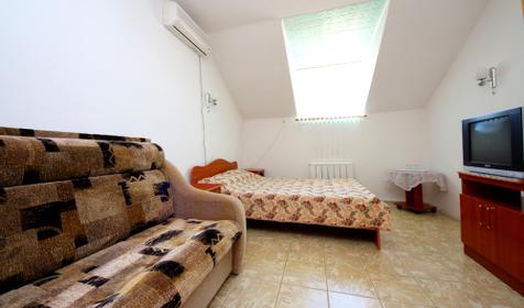 Семейный: 3-местный 2-комнатный. Гостевой дом Каталония, г. Анапа