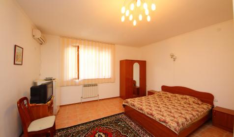 Однокомнатный люкс. Гостевой дом Каталония, г. Анапа