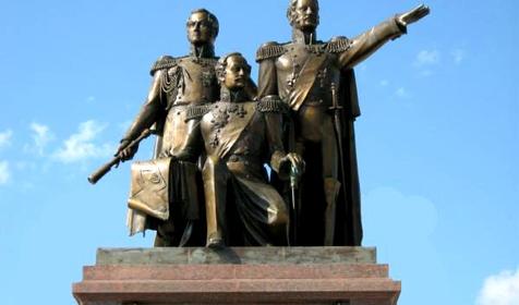 Памятник Основателям Новороссийска, г. Новороссийск