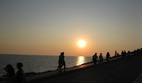 Анапа, пляж "Высокий берег", вид на маяк