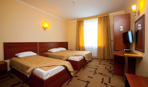 Трехместный номер с удобствами. Отель Янтарь, г. Геленджик, п. Архипо-Осиповка