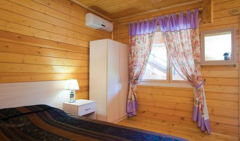 Двухместный номер в экодоме. Гостевой дом У Харлампыча, г. Геленджик, с. Кабардинка