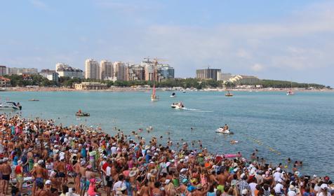 Центральный пляж Геленджика