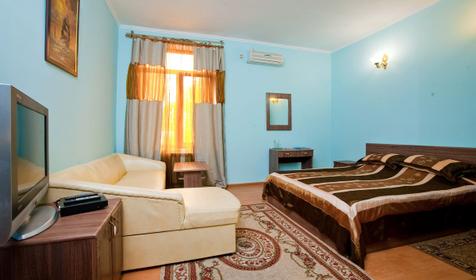 Двухкомнатный номер 1 категории. Гостиничный комплекс Лето, г. Туапсе