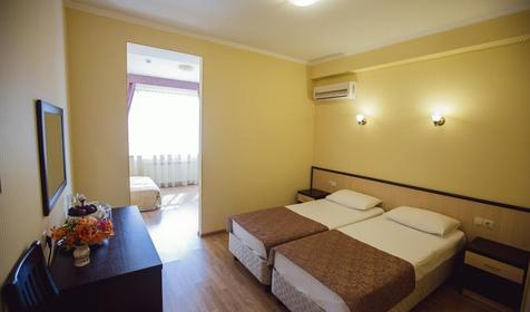 Двухкомнатный без балкона номер. Отель Наири, г. Сочи