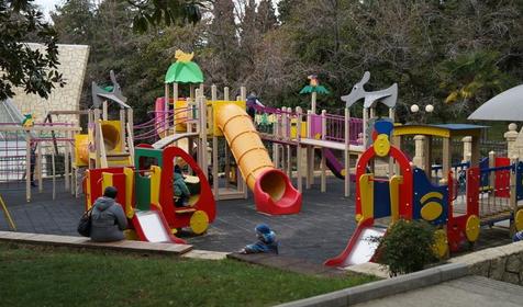 Санаторий "Заполярье" около мини-отеля Вилла Бавария, г. Сочи. Вход платный