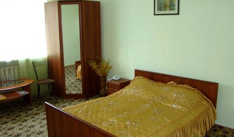 Полулюкс. Отель Ирон, г. Краснодар