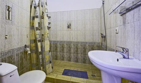 Трехместный номер с балконом. Гостевой дом Фантазия, Туапсинский район, п. Агой