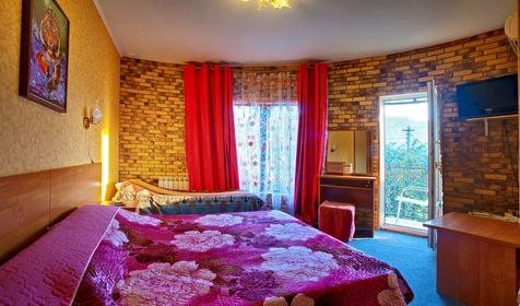 Трехместный номер с балконом. Гостевой дом Фантазия, Туапсинский район, п. Агой