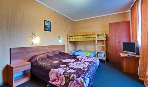 Четырехместный номер с балконом. Гостевой дом Фантазия, Туапсинский район, п. Агой