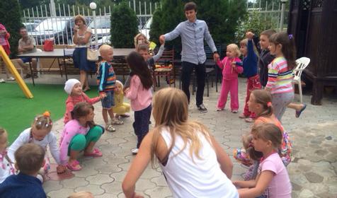 Детская площадка и анимация. Отель Бавария, г. Анапа, п. Витязево