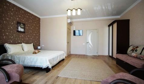 Двухкомнатный люкс с балконом. Гостевой дом Цветочный рай, г. Геленджик