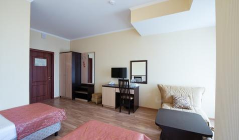 Трехместный семейный. Отель Наири, г. Сочи