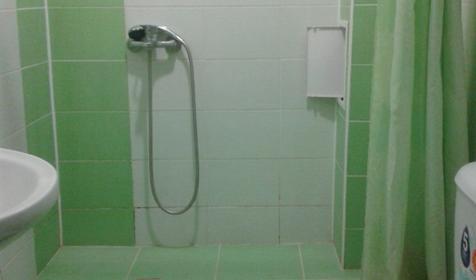 Трехместный зеленый. Гостевой дом Happy House