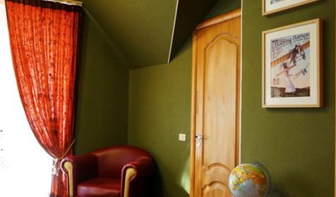 Зеленый номер (шестиместный мужской номер с балконом). Хостел Minions, г. Сочи, п. Красная Поляна