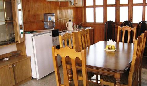 Двухместный номер в щитовом домике №8. Пансионат Приазовье, г. Ейск