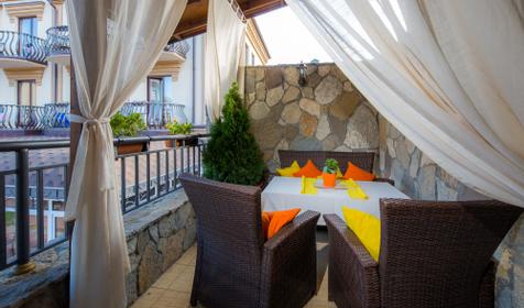 Веранда. Гостиничный комплекс Маринус, г. Геленджик, с. Кабардинка