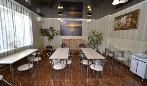 Обеденный зал. Гостевой дом Легенда, г. Анапа