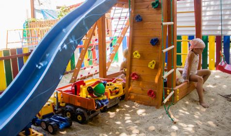 Детская площадка, гостевой дом Веселый рапан, г. Анапа, Джемете