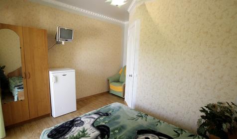 Трехместный с балконом. Частная гостиница Атлант, пос. Кабардинка