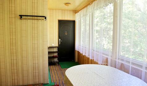 Малый дом. Гостевой дом Домик у реки, пос. Каменномостский