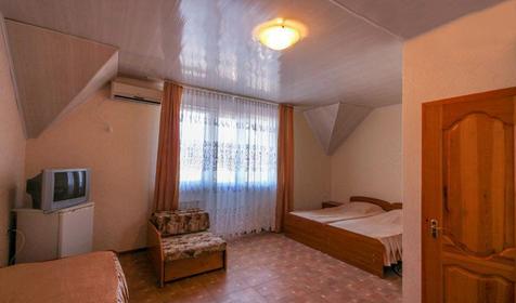 Трехместный номер. Гостиница Марта, Адлерский район