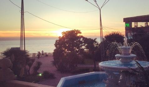 Фирменный люкс на 4 персоны (с видом на море). Гостиница Dolphin, г. Сочи