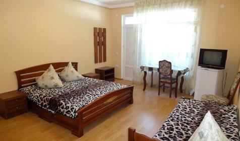 Трехместный. Гостиница Лилия, г. Сочи, пос. Лазаревское