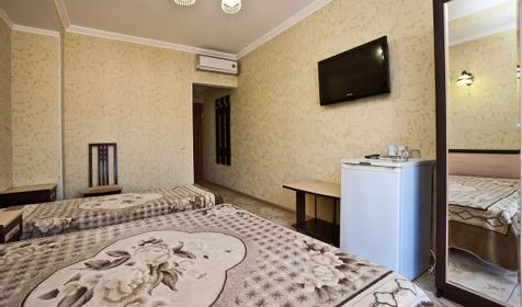 Трехместный номер. Гостевой дом Земфира, г. Анапа