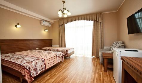 Стандарт трехместный. Гостевой дом "Земфира plus", г. Анапа