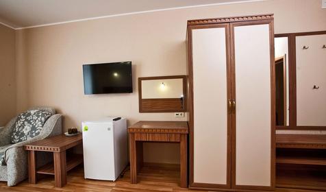 Стандарт трехместный. Гостевой дом "Земфира plus", г. Анапа