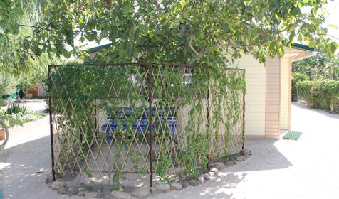 Гостевой дом "Солнечный", Ейский р-н, ст. Должанская