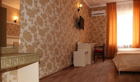 Трехместный стандарт бежевый. Отель Премьер, ст. Голубицкая