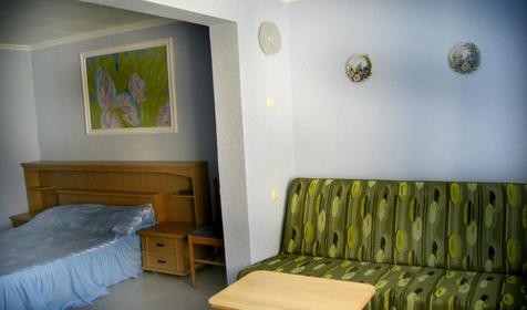 Полулюкс. Гостевой дом Голубая бухта, г. Геленджик.