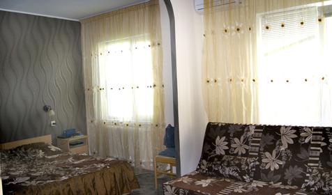 Полулюкс. Гостевой дом Голубая бухта, г. Геленджик.