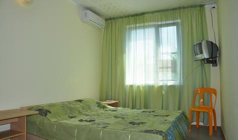 Полулюкс. Гостевой дом Голубая бухта, г. Геленджик.