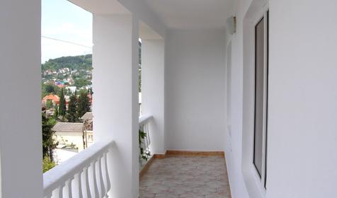 Балкон, коридор. Гостевой дом Анис, г. Сочи, пос. Лоо