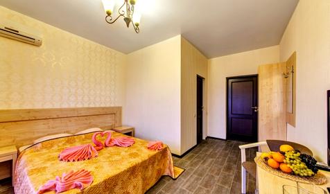 Двухместный стандарт с балконом. Гостевой дом Dolche Vita, г. Геленджик, мкр. Голубая бухта