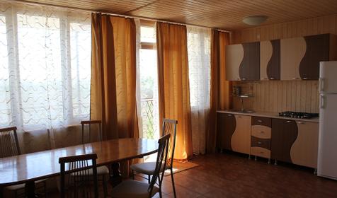 Трехкомнатные апартаменты. Гостевой дом "Стрекоза", г. Темрюк. ст. Голубицкая