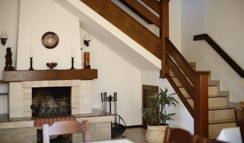 Каминный зал. Гостевой дом Усадьба Парфенова, пос. Каменномостский