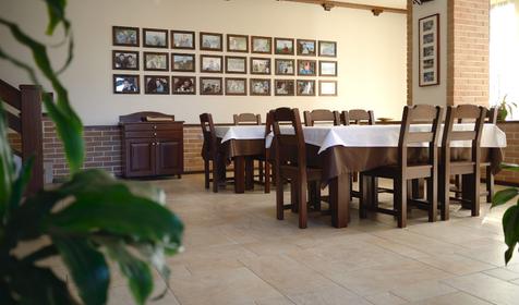 Каминный зал. Гостевой дом Усадьба Парфенова, пос. Каменномостский