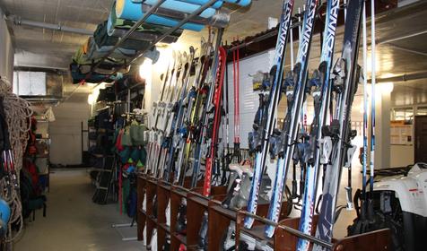 Гараж. Гостевой дом Усадьба Парфенова, пос. Каменномостский