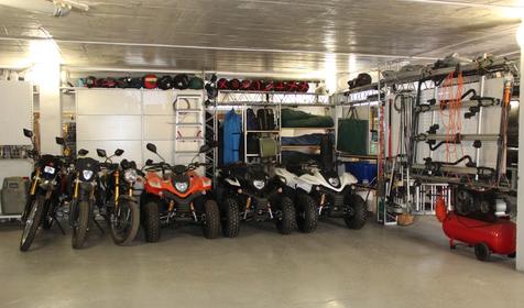 Гараж. Гостевой дом Усадьба Парфенова, пос. Каменномостский